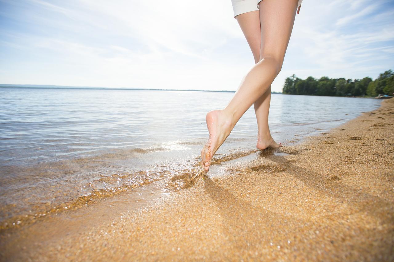 Готель Sands On Golden Lake Екстер'єр фото